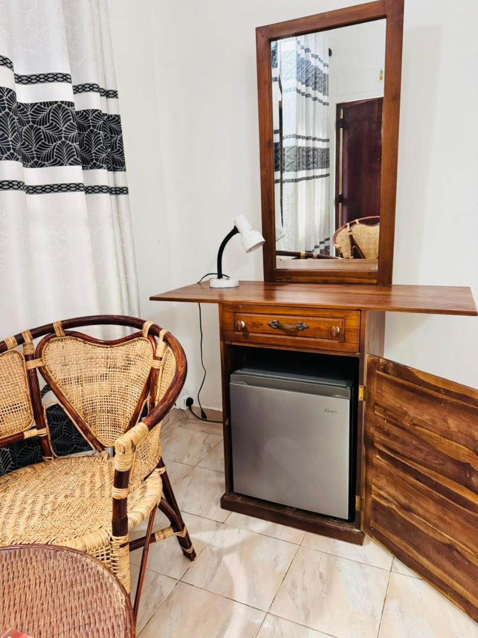Surewo Apartment Бентота Экстерьер фото