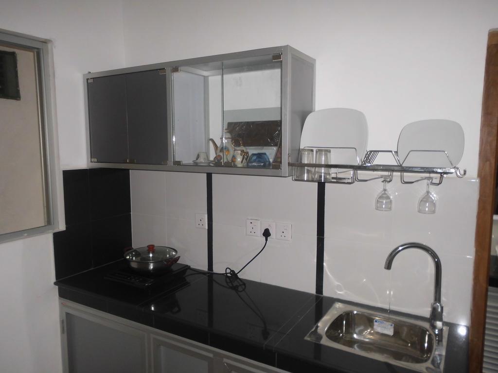 Surewo Apartment Бентота Экстерьер фото